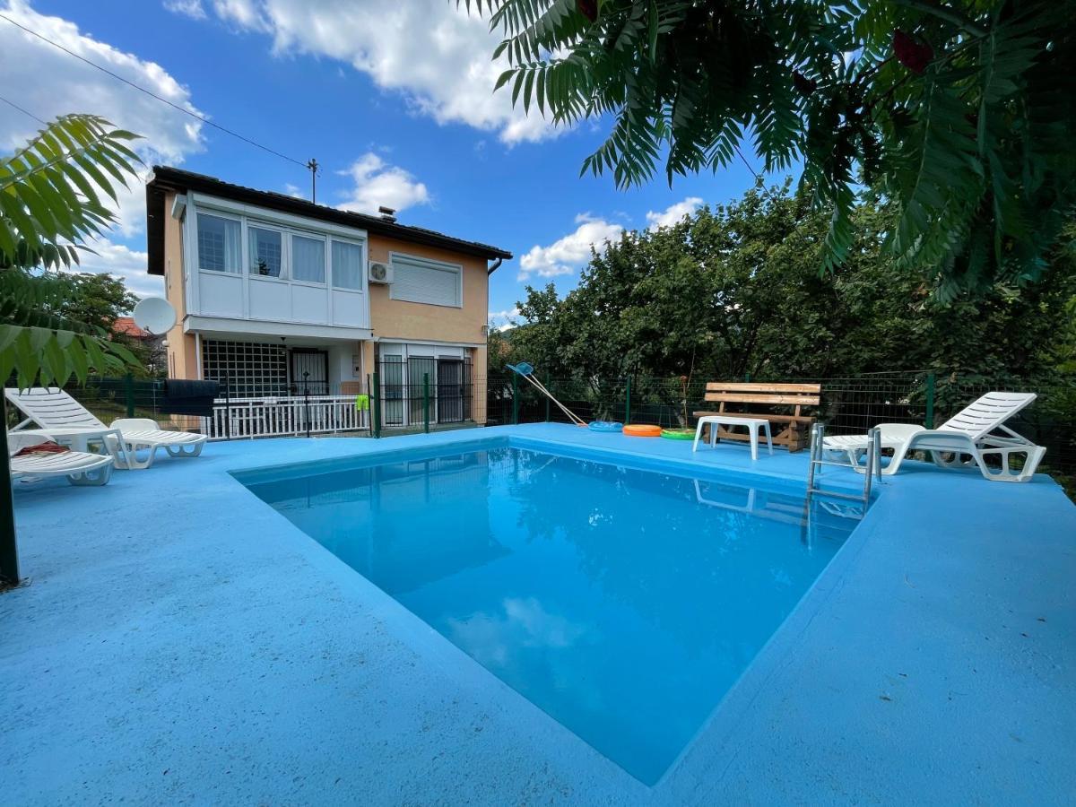 Pool Villa Sarajevo Ngoại thất bức ảnh